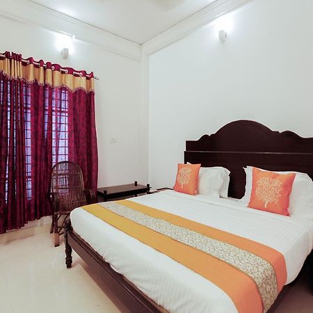Oyo 4867 Royal Homes アーラップーザ県 エクステリア 写真